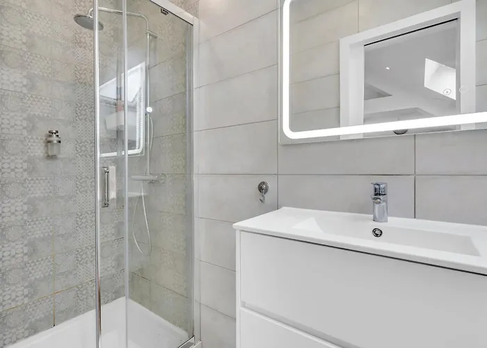 8 - Near Place De Paris Daire *