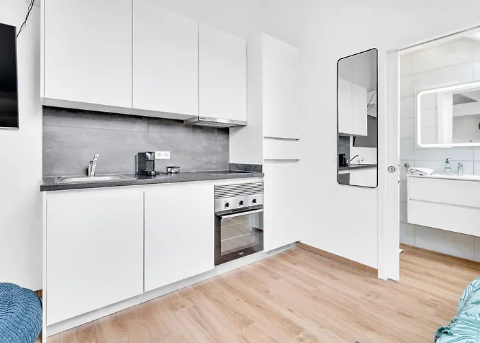 8 - Near Place De Paris Daire